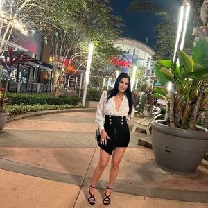 Meet your Posher, Nely